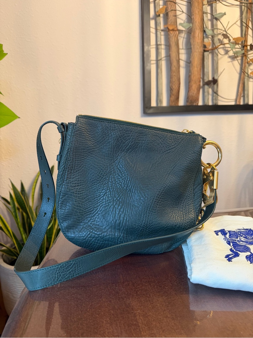Burberry Knight Small Shoulder Bag Leather 2,590$
